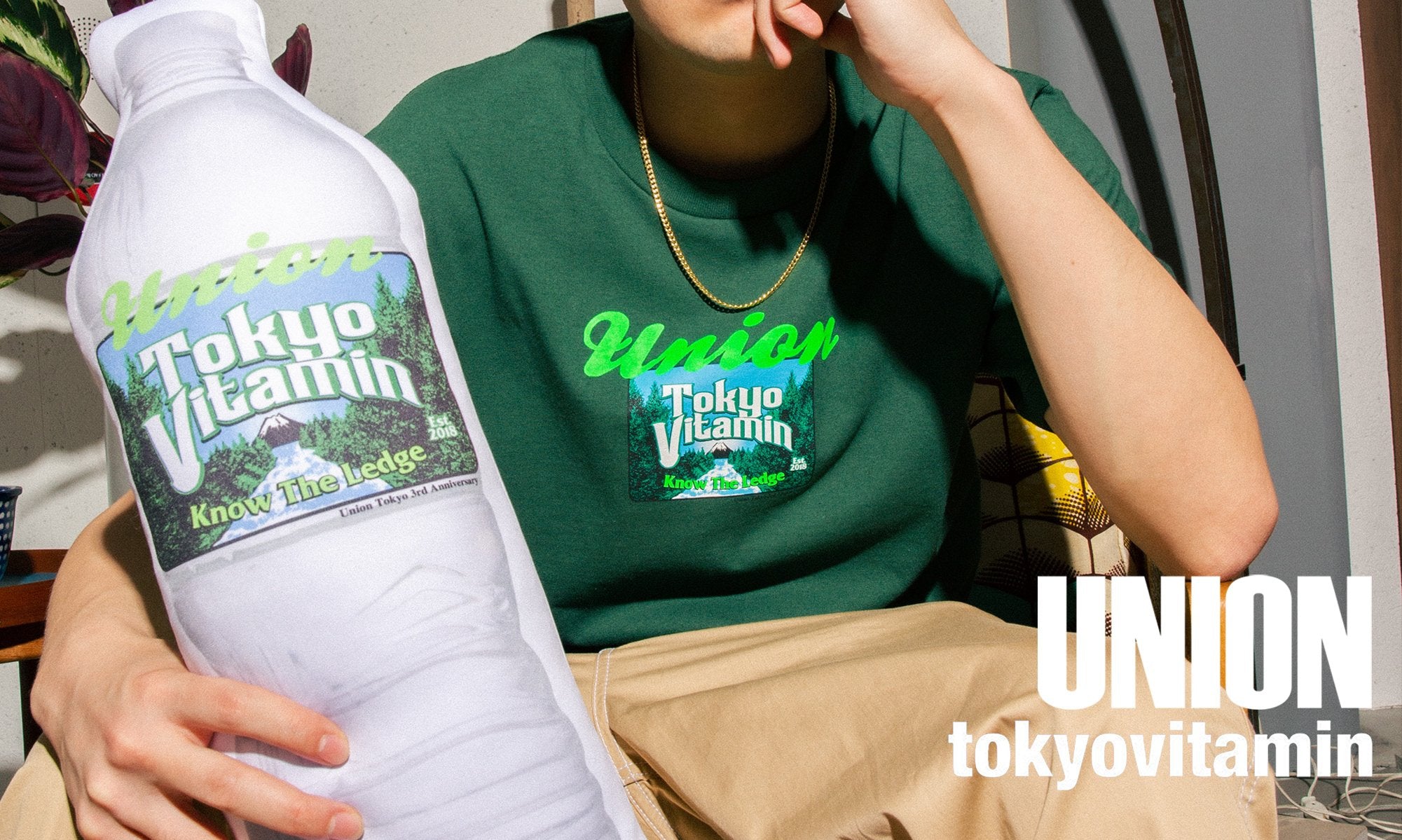 HOT限定SALETokyo Vitamin × Union Spring Water Tee Tシャツ/カットソー(半袖/袖なし)