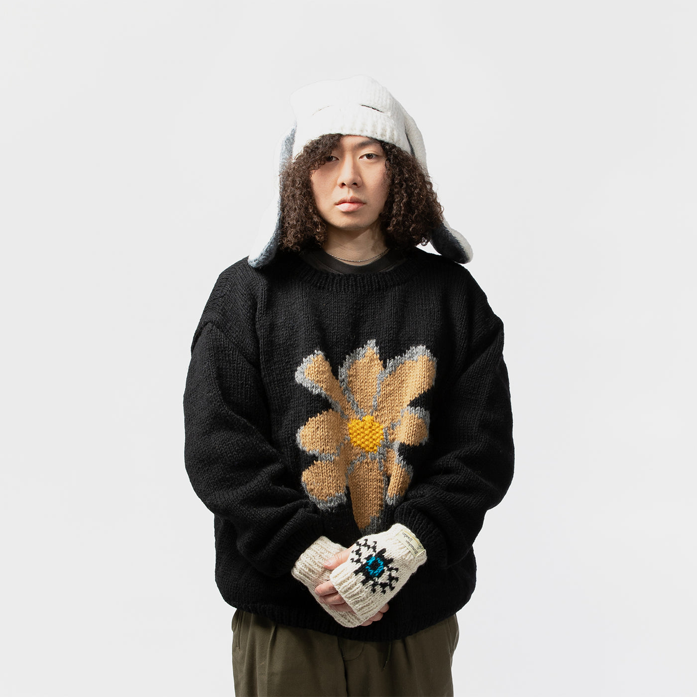 MacMahon Knitting Mills(マクマホン ニッティング ミルズ)｜Crew Neck Knit-Flower(クルーネック ニットフラワー)｜【公式通販 UNION TOKYO】｜ユニオントーキョー