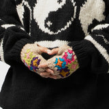 MacMahon Knitting Mills(マクマホン ニッティング ミルズ)｜Hand Warmer-4Flowers Crochet(ハンドウォーマー4フラワーズクロシェ)｜【公式通販 UNION TOKYO】｜ユニオントーキョー